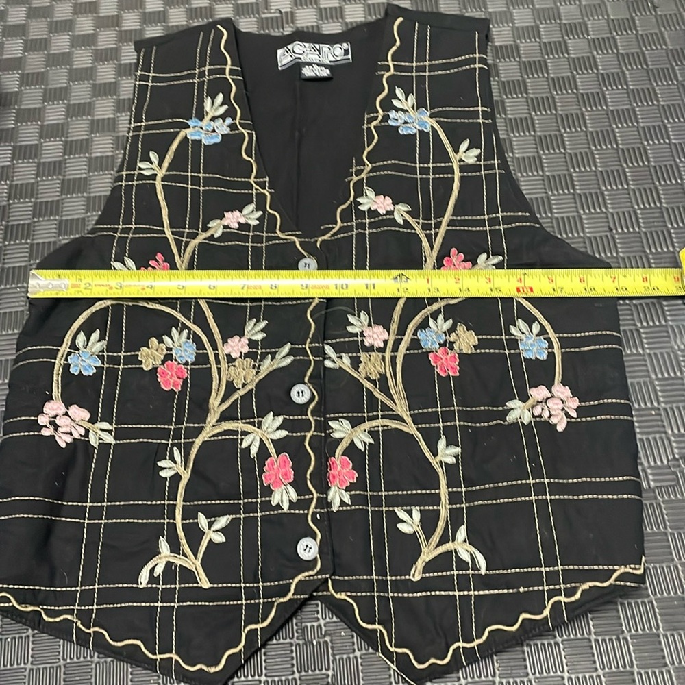 vintage black embroidered vest size medium - Picture 4 of 7
